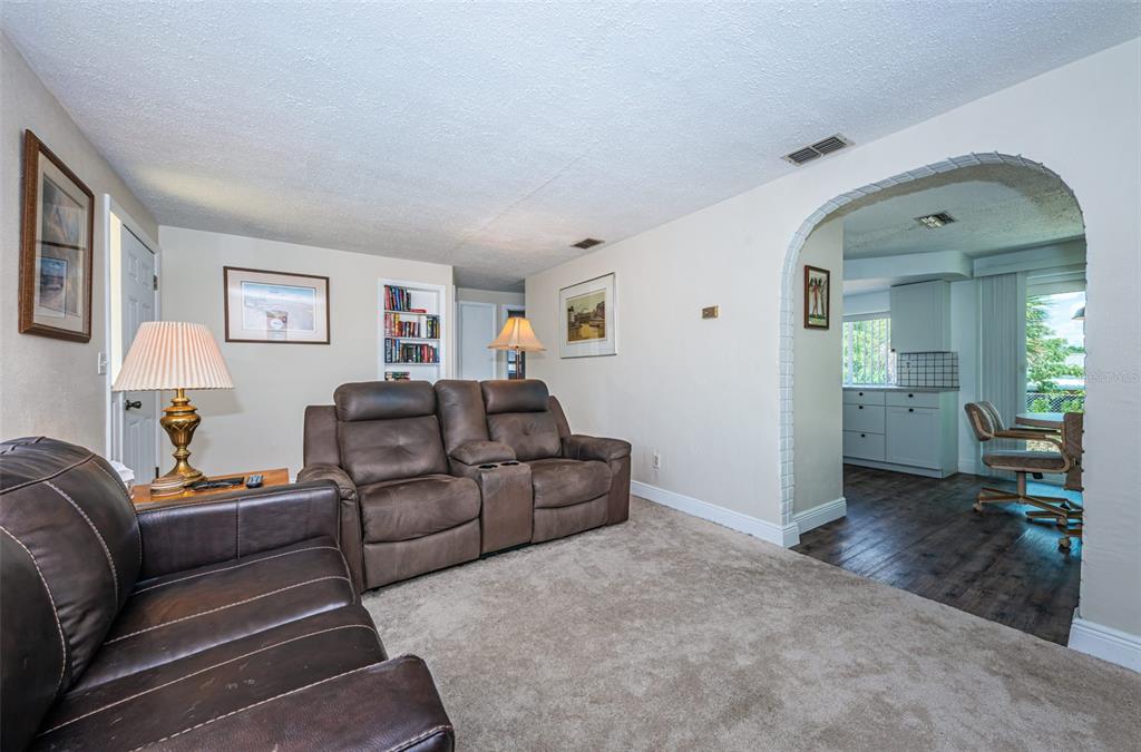 3324 BRIAR CLIFF DRIVE