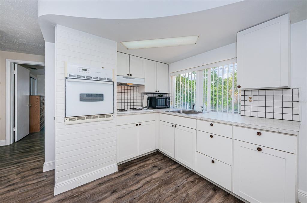 3324 BRIAR CLIFF DRIVE