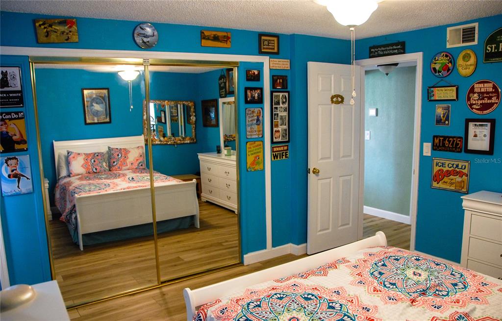 9930 EAGLES POINT CIRCLE Unit: 1