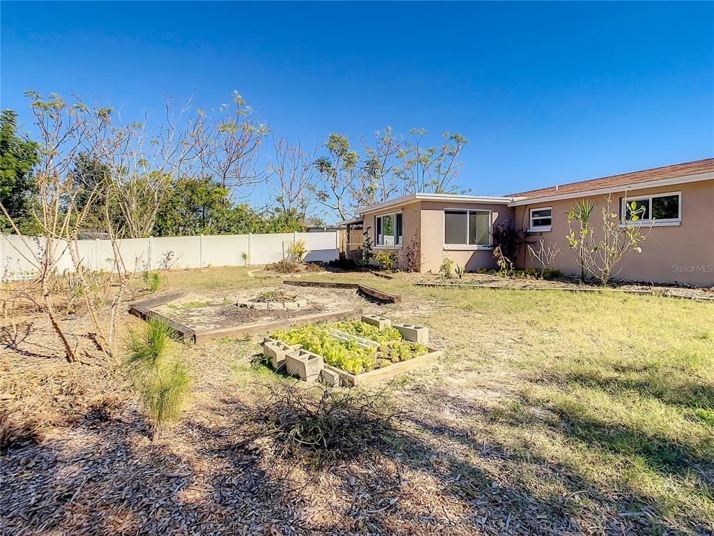 11605 NEWELL DRIVE