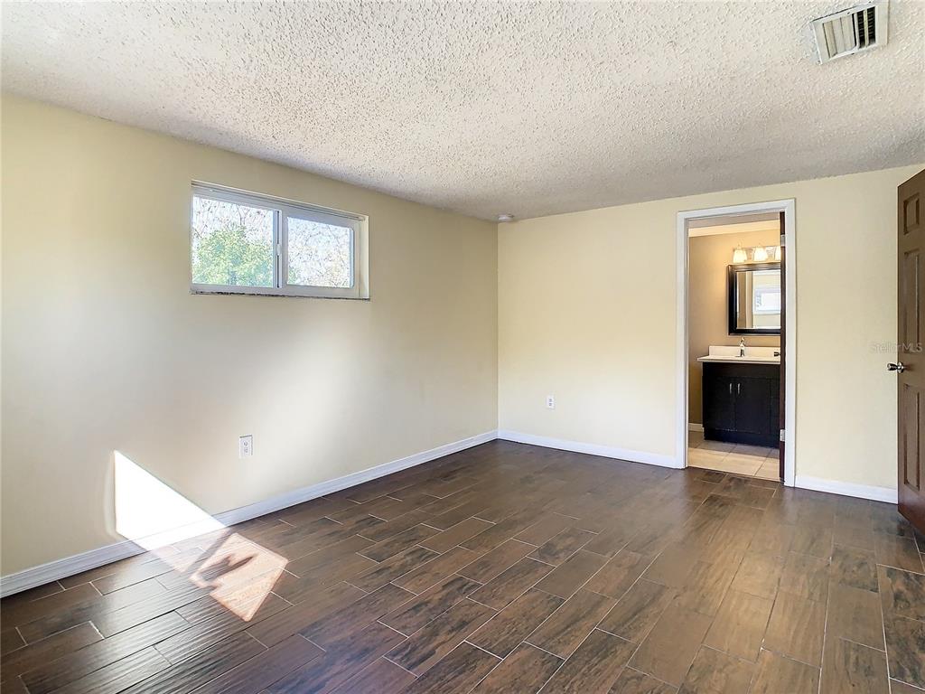 11605 NEWELL DRIVE