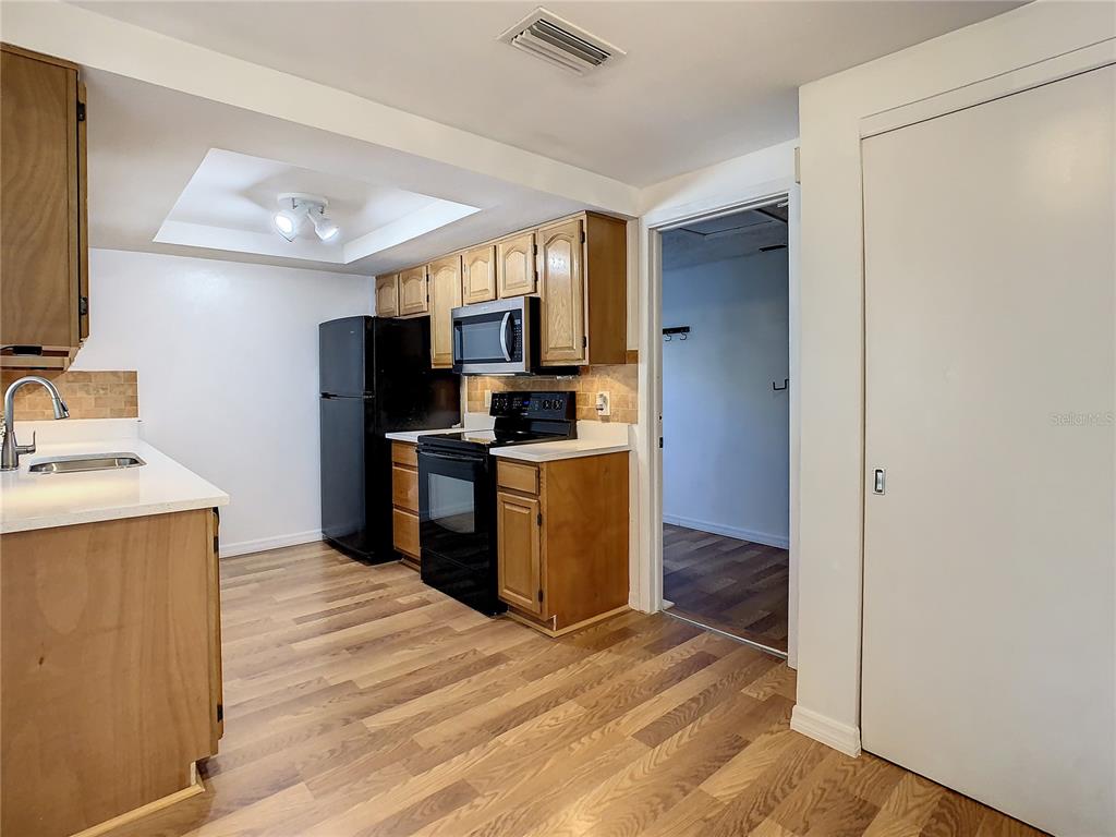 11605 NEWELL DRIVE