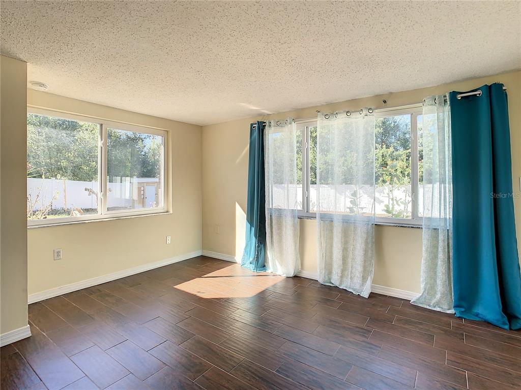 11605 NEWELL DRIVE