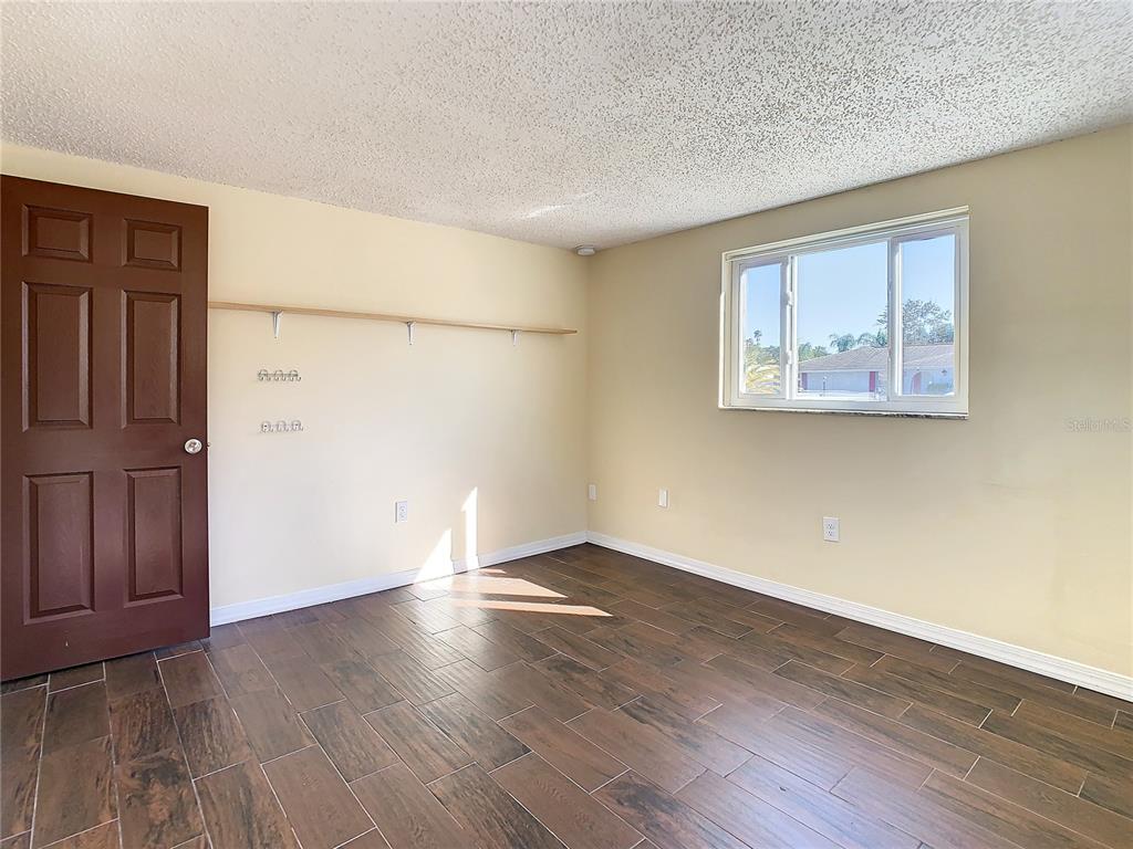 11605 NEWELL DRIVE