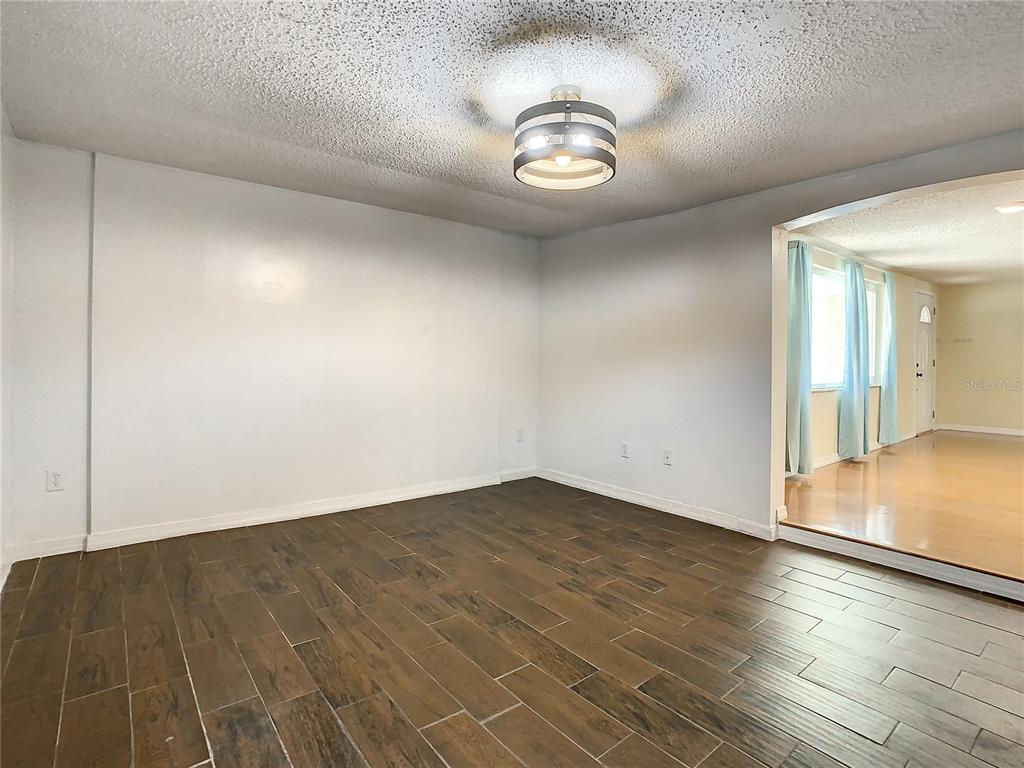 11605 NEWELL DRIVE