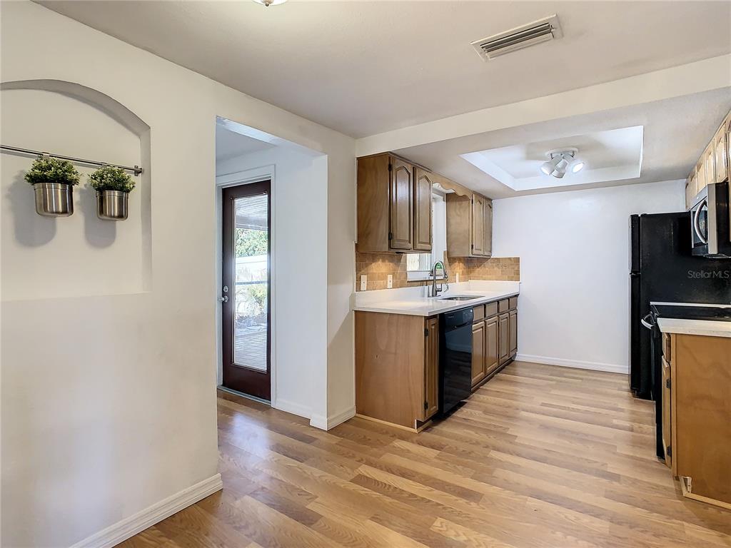 11605 NEWELL DRIVE