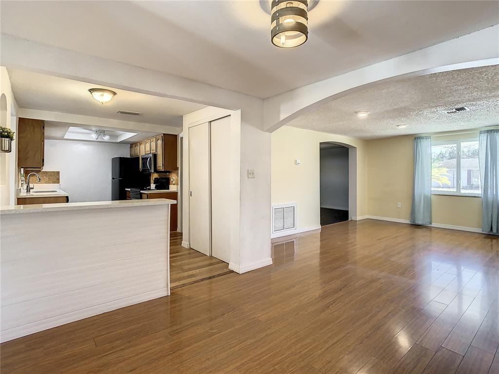 11605 NEWELL DRIVE