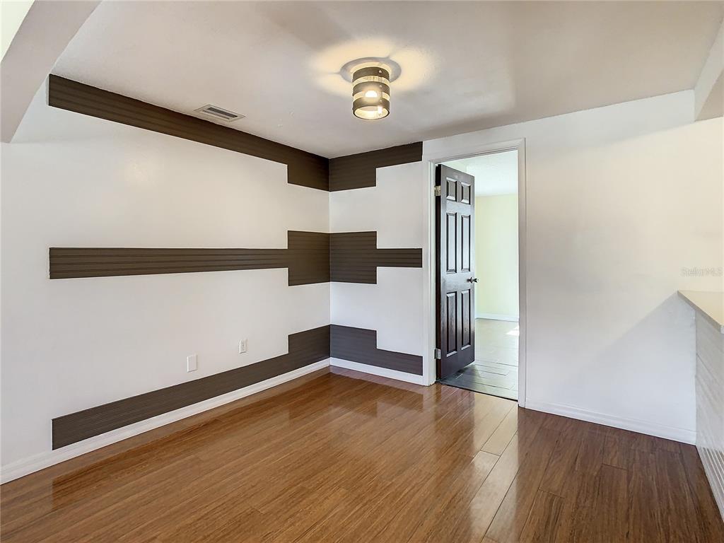 11605 NEWELL DRIVE