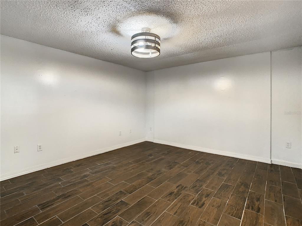 11605 NEWELL DRIVE