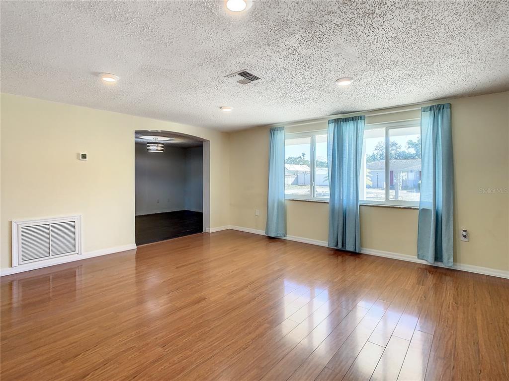11605 NEWELL DRIVE