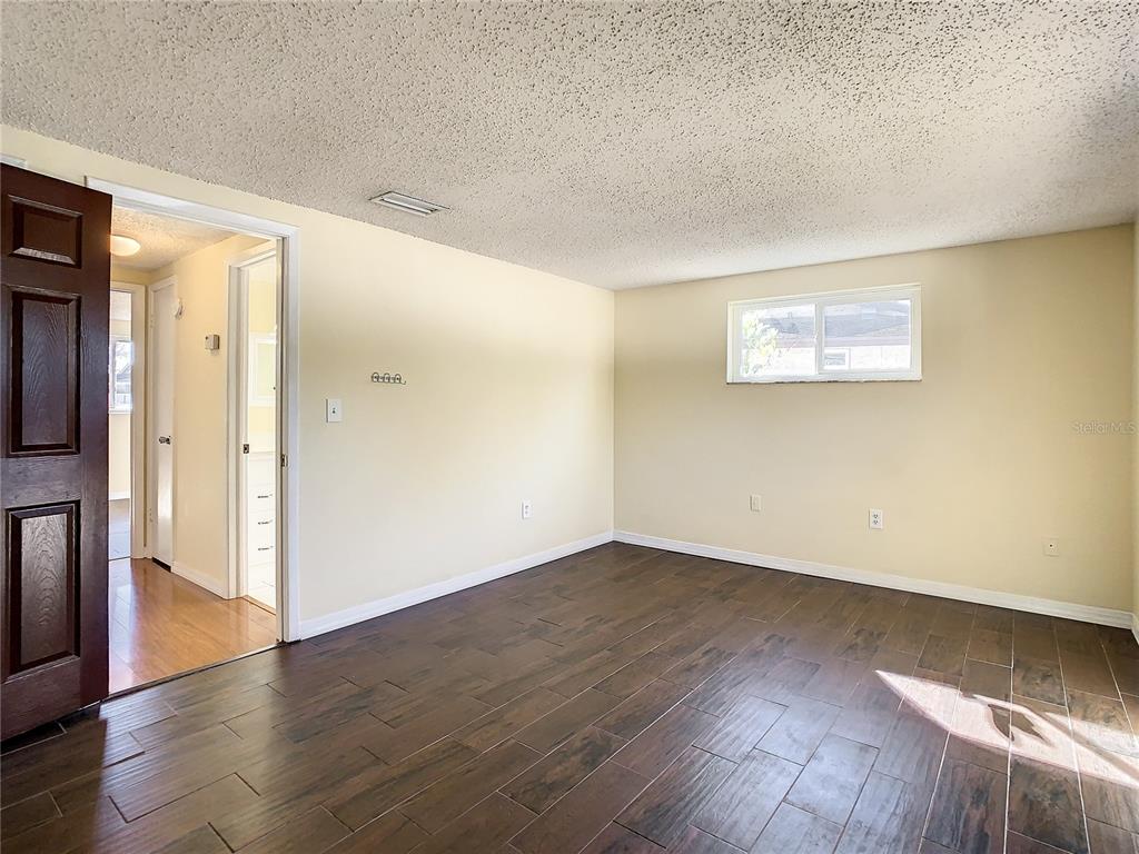 11605 NEWELL DRIVE