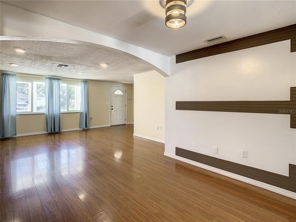 11605 NEWELL DRIVE