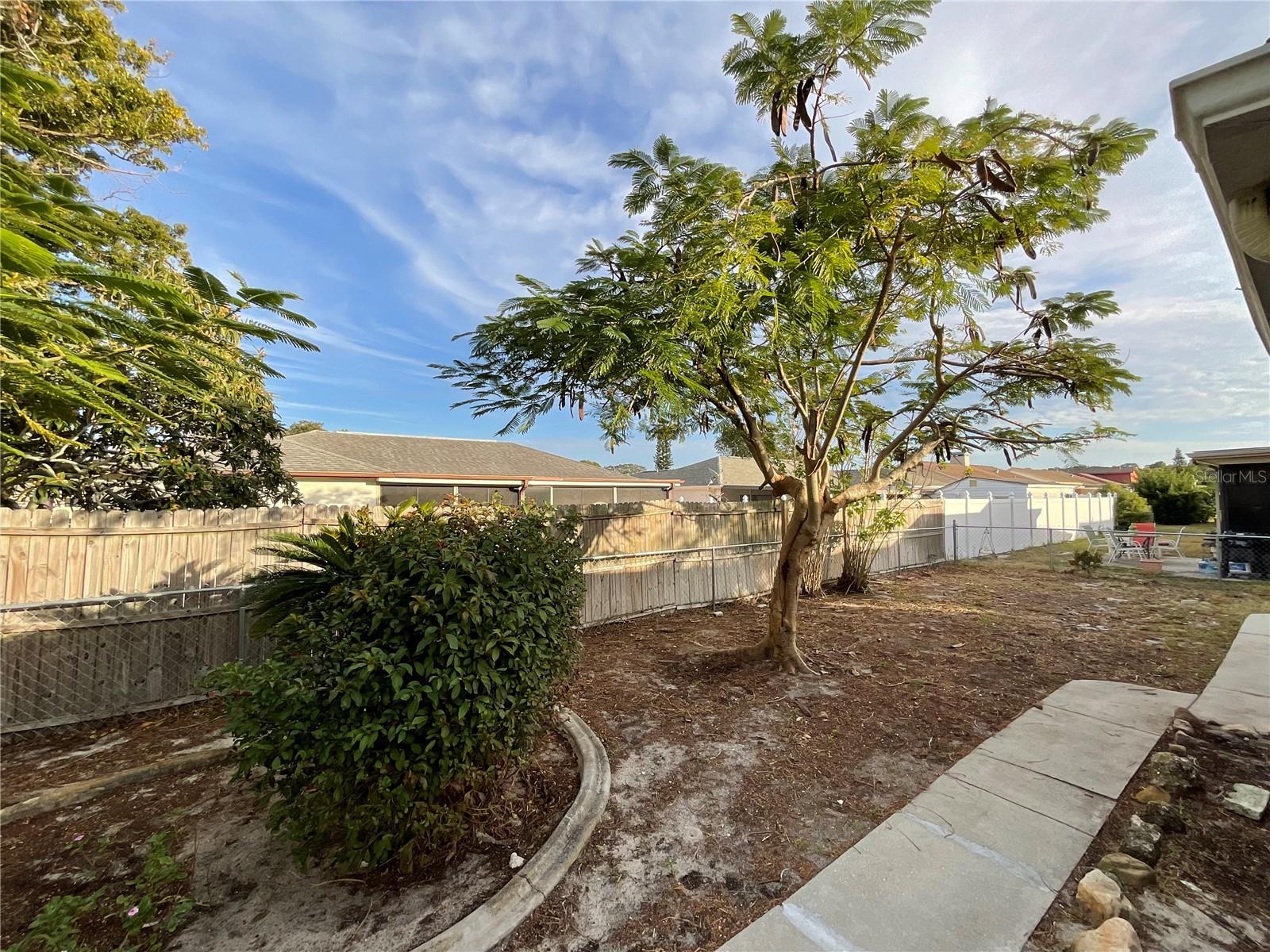 1132 GREENLEA DRIVE