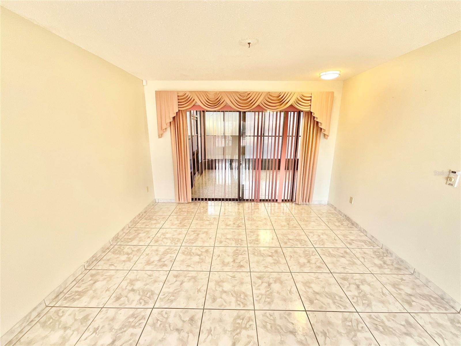 1132 GREENLEA DRIVE