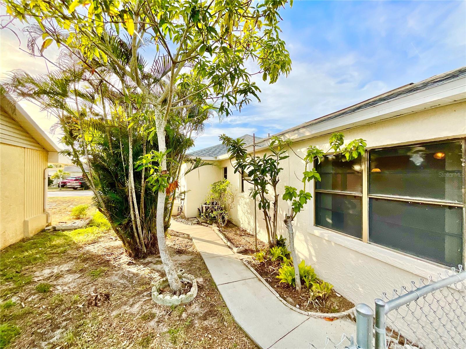 1132 GREENLEA DRIVE