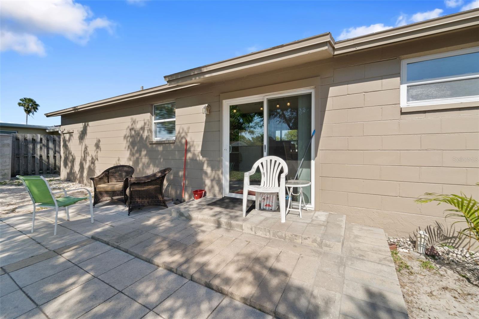 8753 SAINT REGIS LN