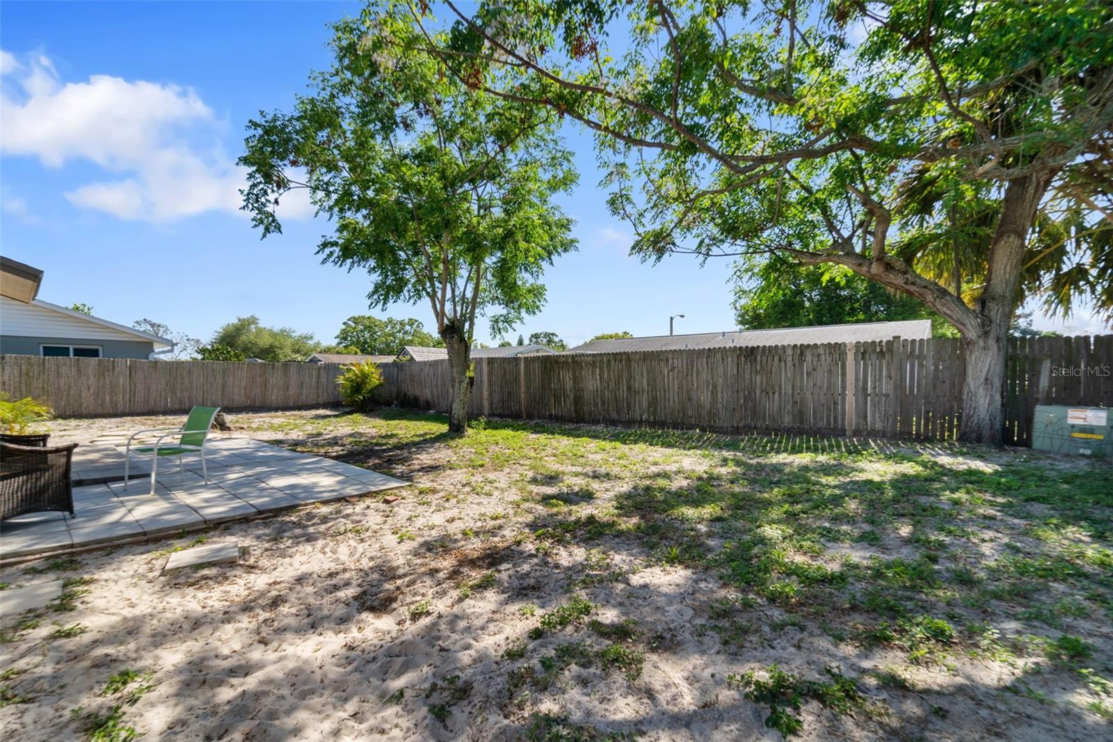 8753 SAINT REGIS LN