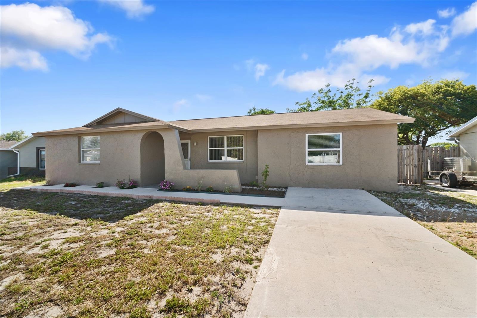 8753 SAINT REGIS LN