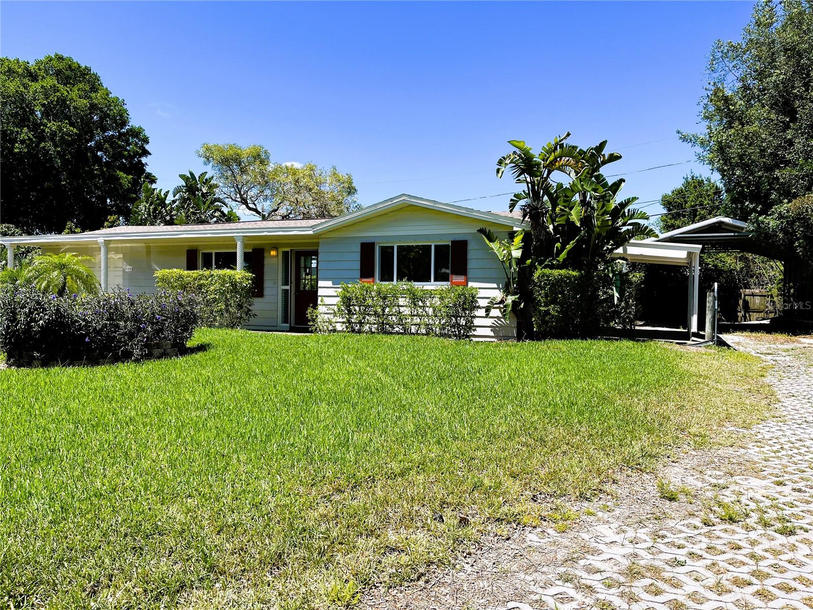 4949 MANOR DR