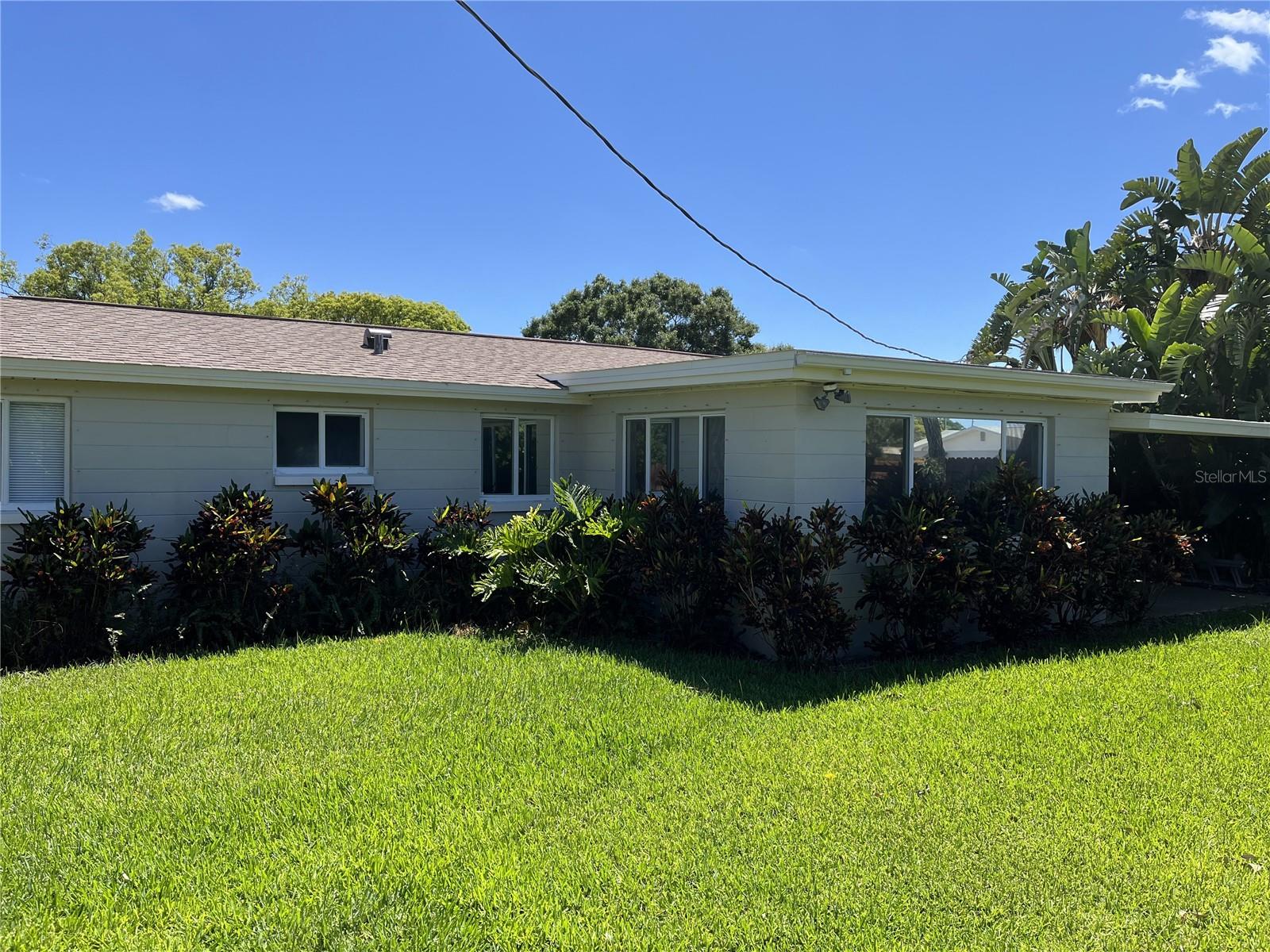 4949 MANOR DR