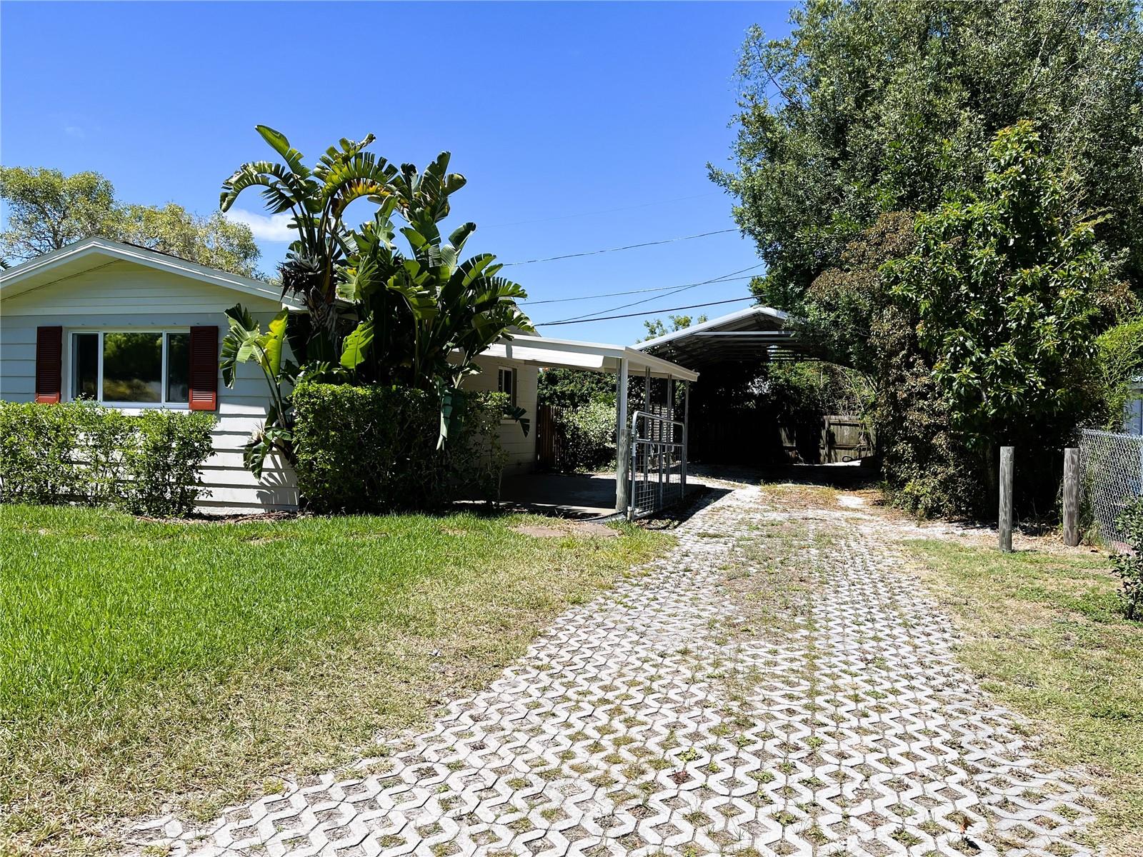 4949 MANOR DR