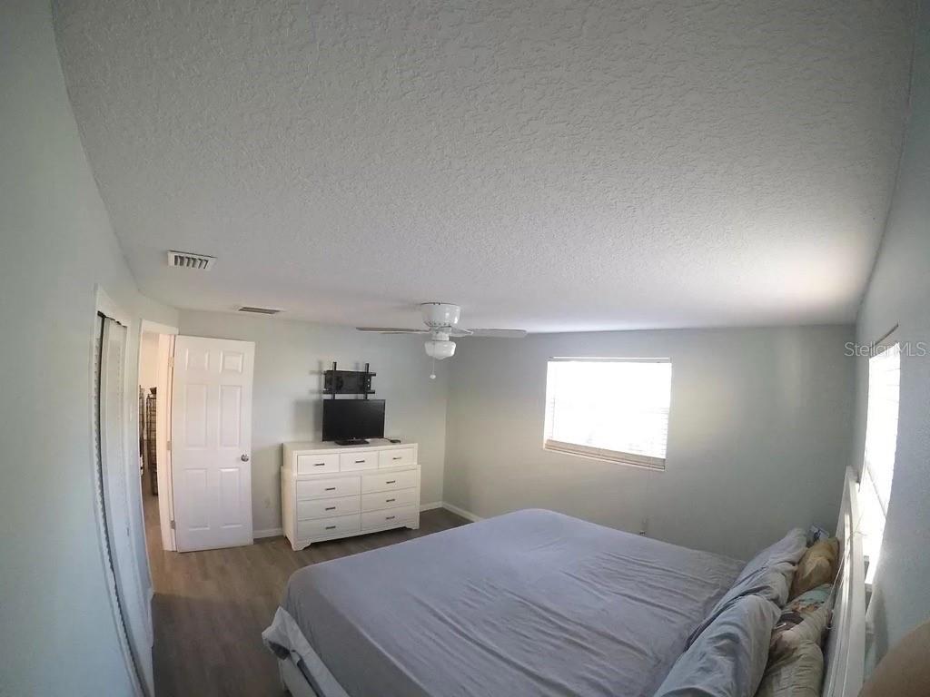 4916 SALEM DR