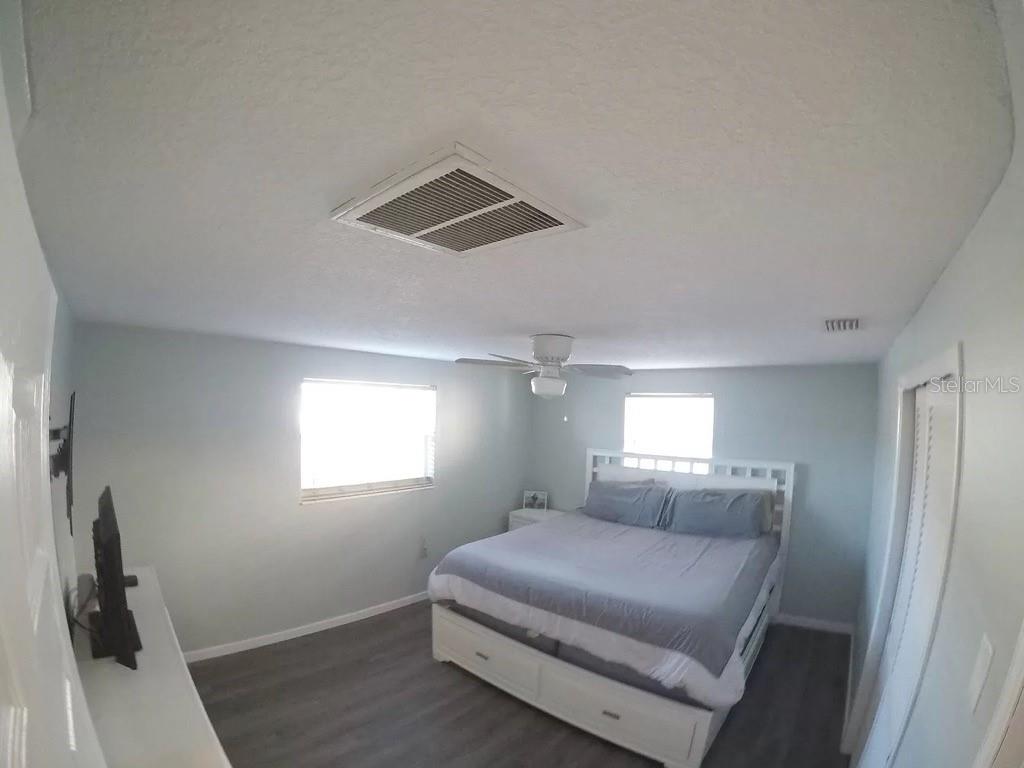 4916 SALEM DR