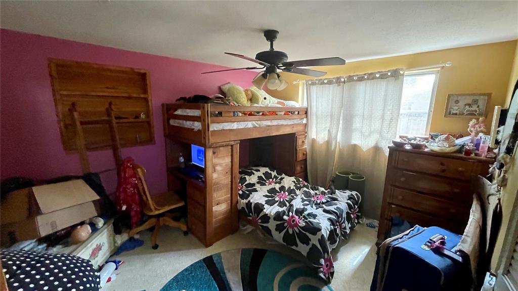 7809 WAXWOOD DRIVE