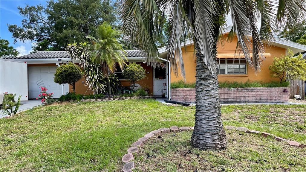 7809 WAXWOOD DRIVE