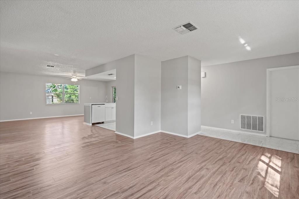 8153 ROYCREST LANE