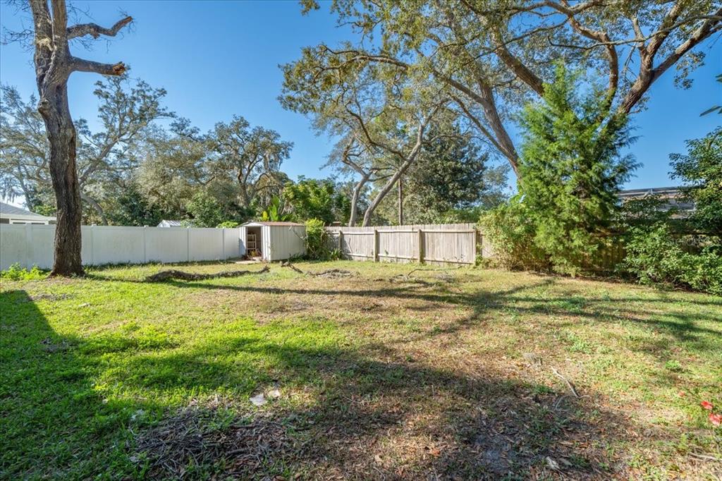 8153 ROYCREST LANE