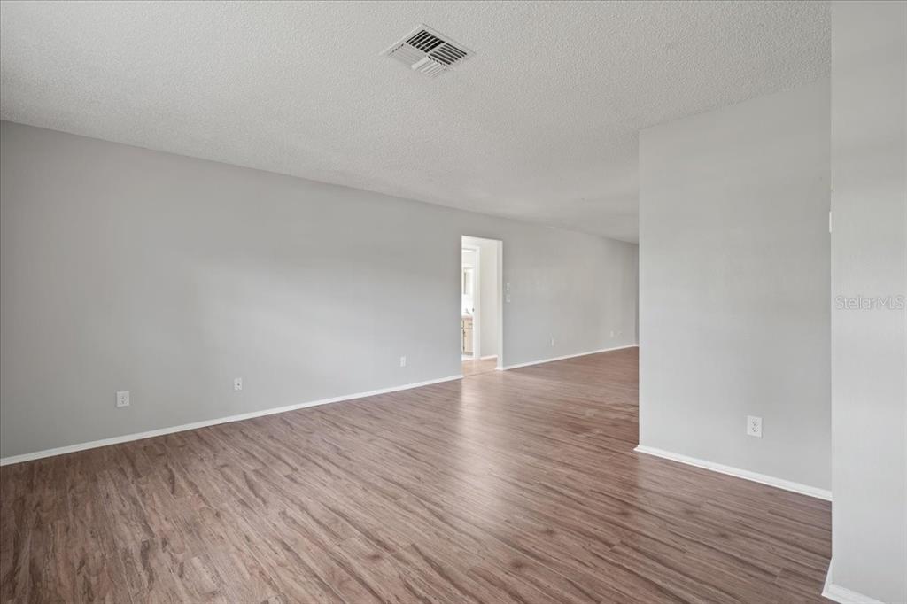 8153 ROYCREST LANE