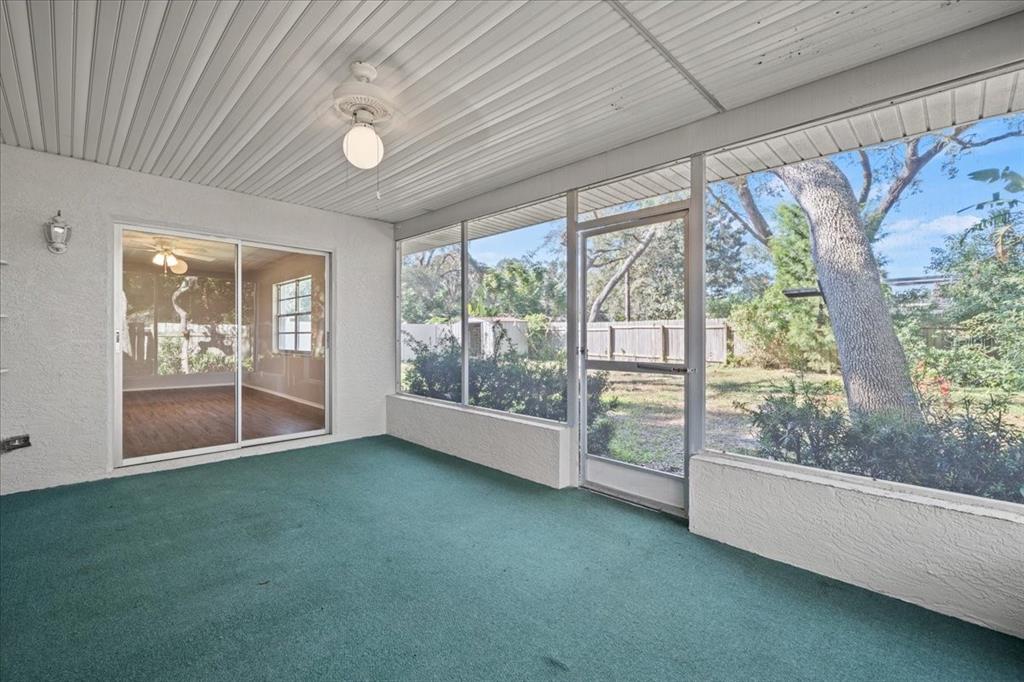 8153 ROYCREST LANE