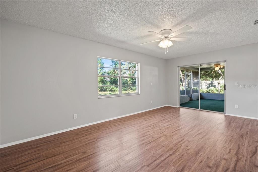 8153 ROYCREST LANE