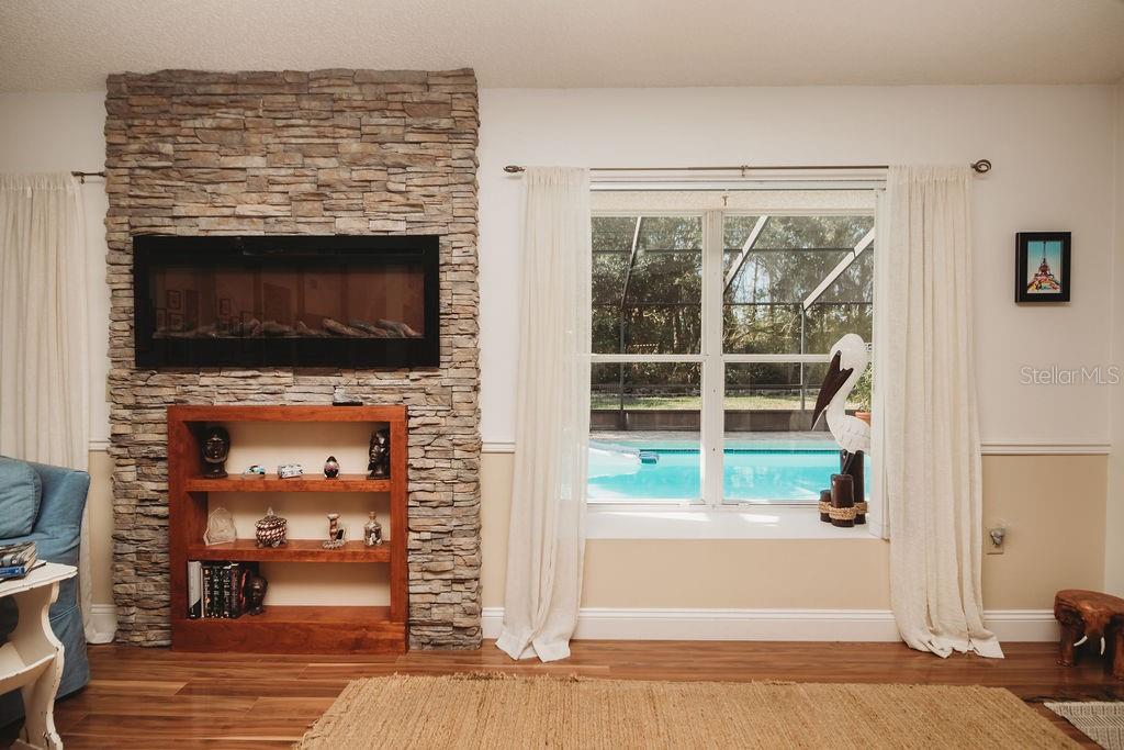 8526 BERKLEY DRIVE