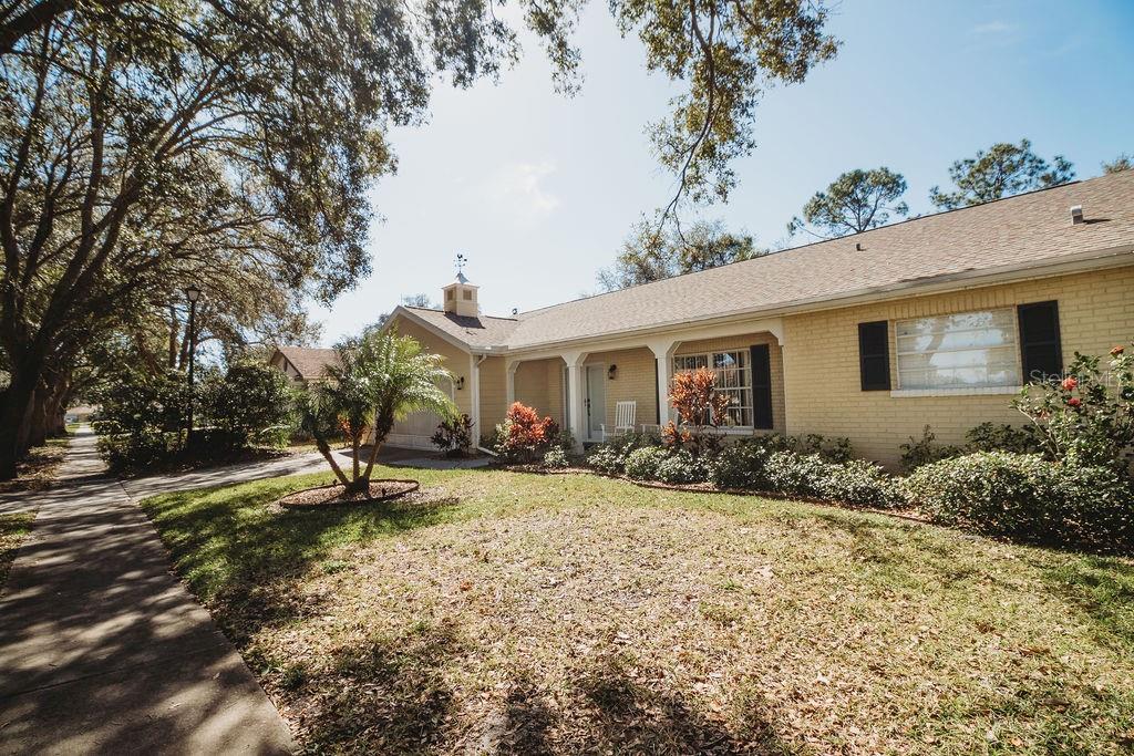8526 BERKLEY DRIVE