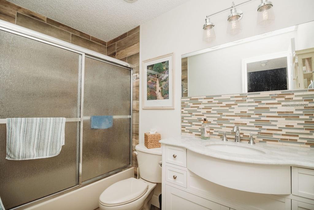 8526 BERKLEY DRIVE