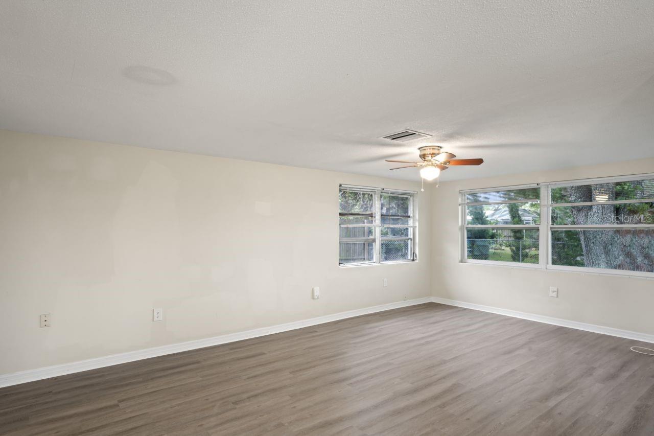 8020 LOTUS DR