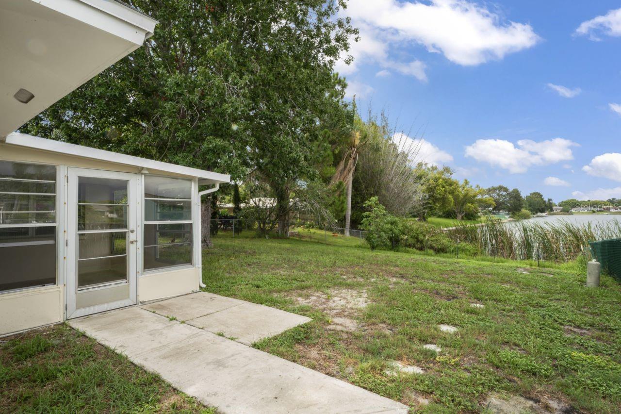 8020 LOTUS DR