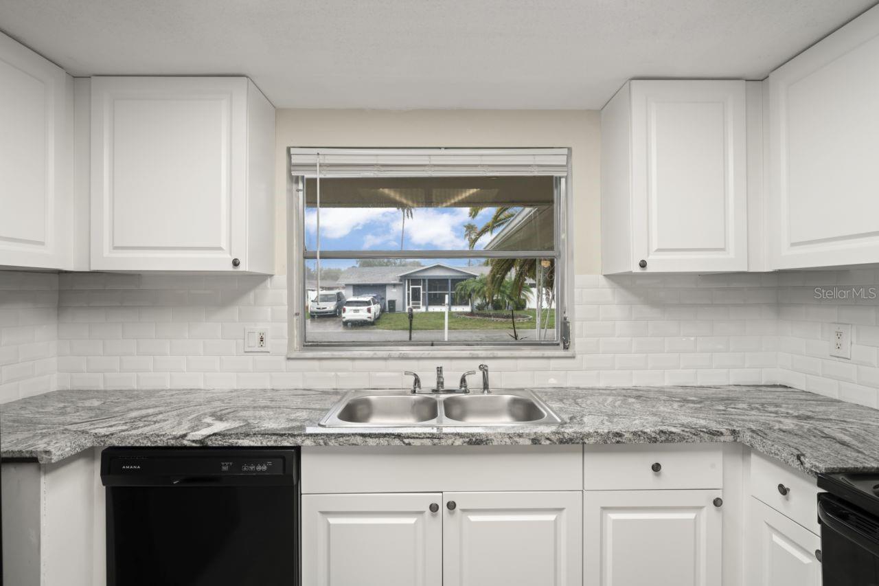 8020 LOTUS DR