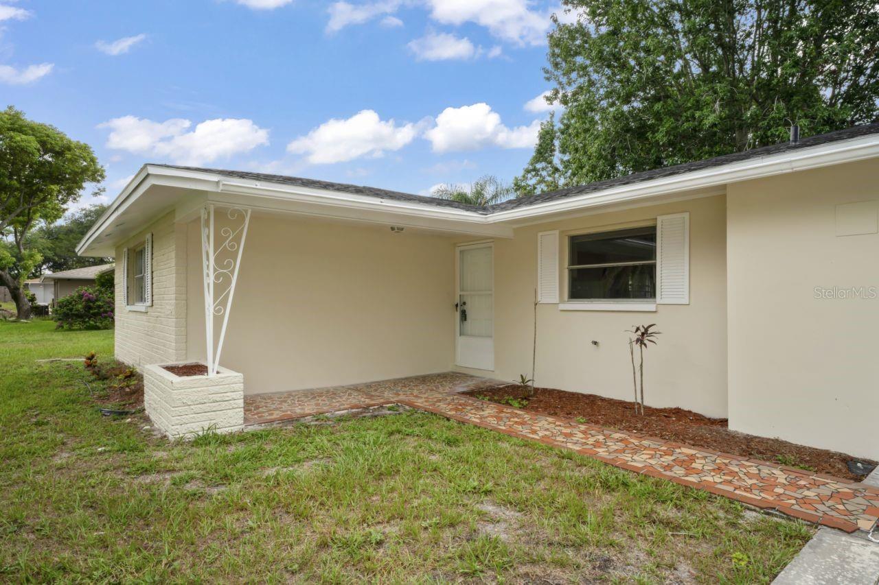 8020 LOTUS DR