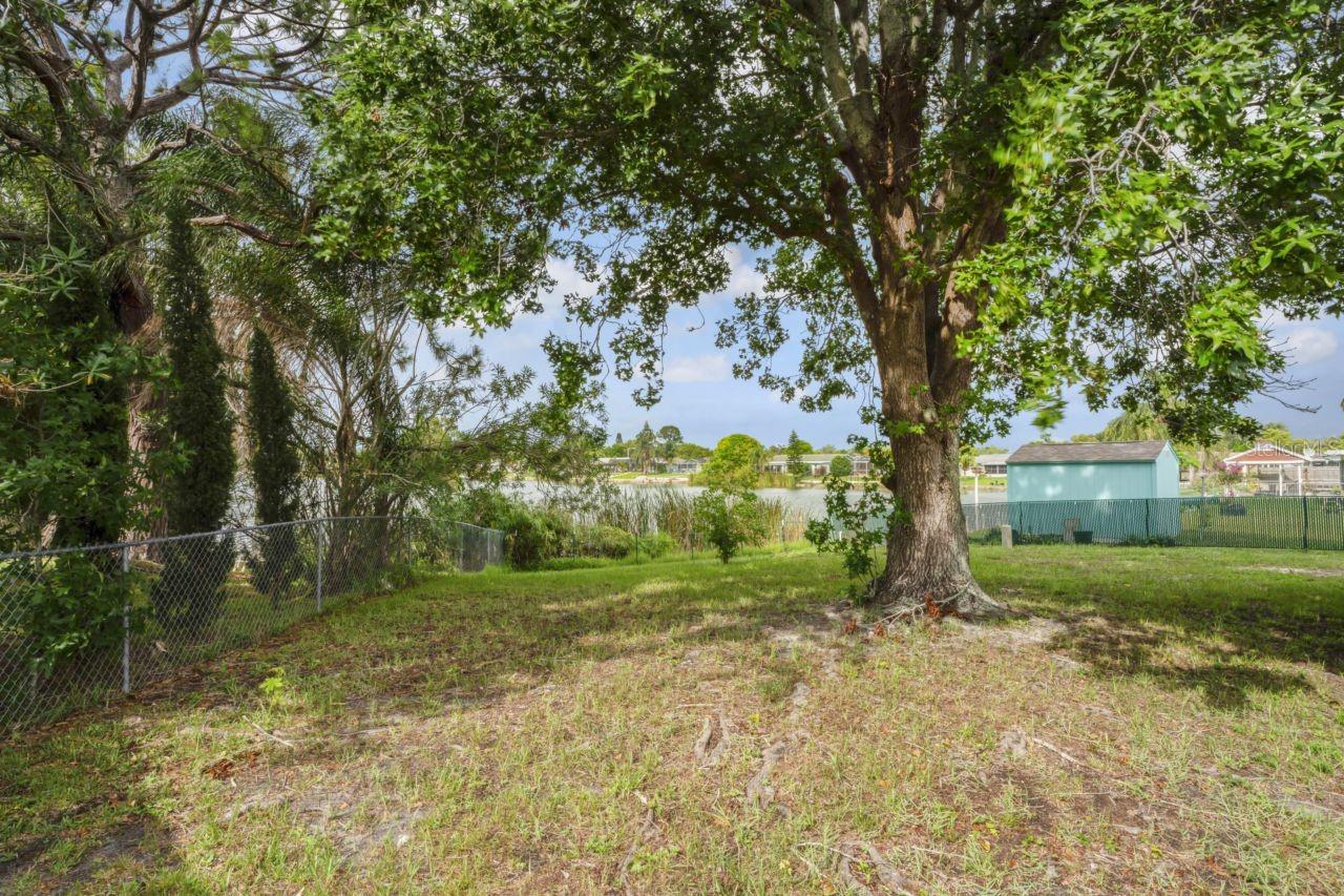 8020 LOTUS DR