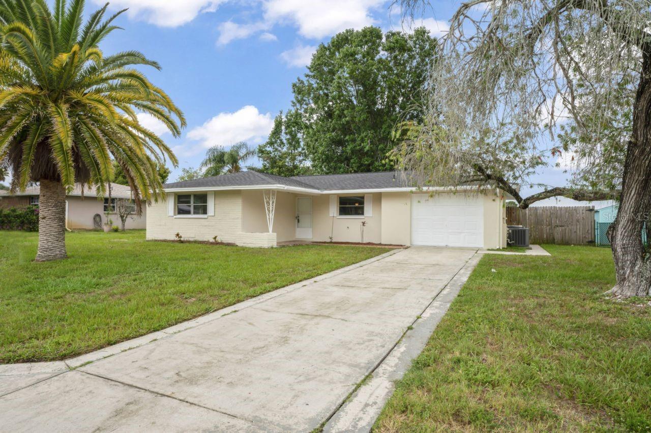 8020 LOTUS DR
