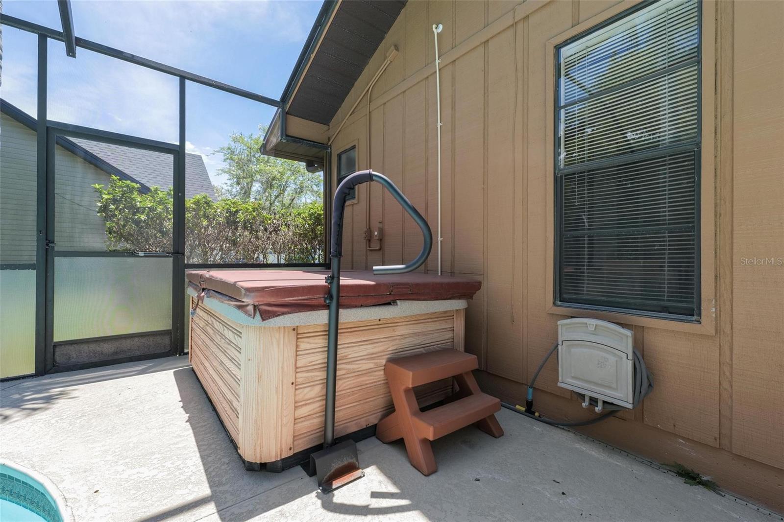 5939 LANTERN COURT