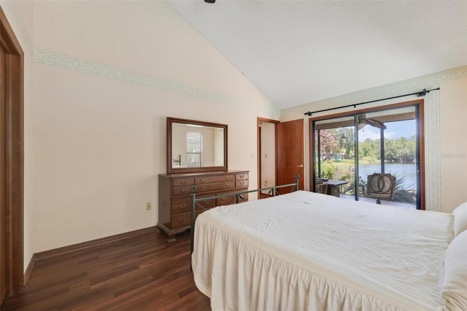 5939 LANTERN COURT