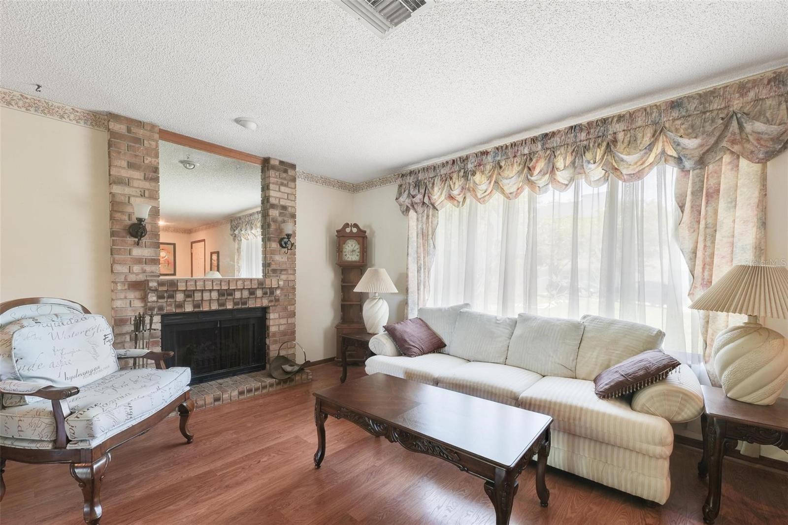5939 LANTERN COURT
