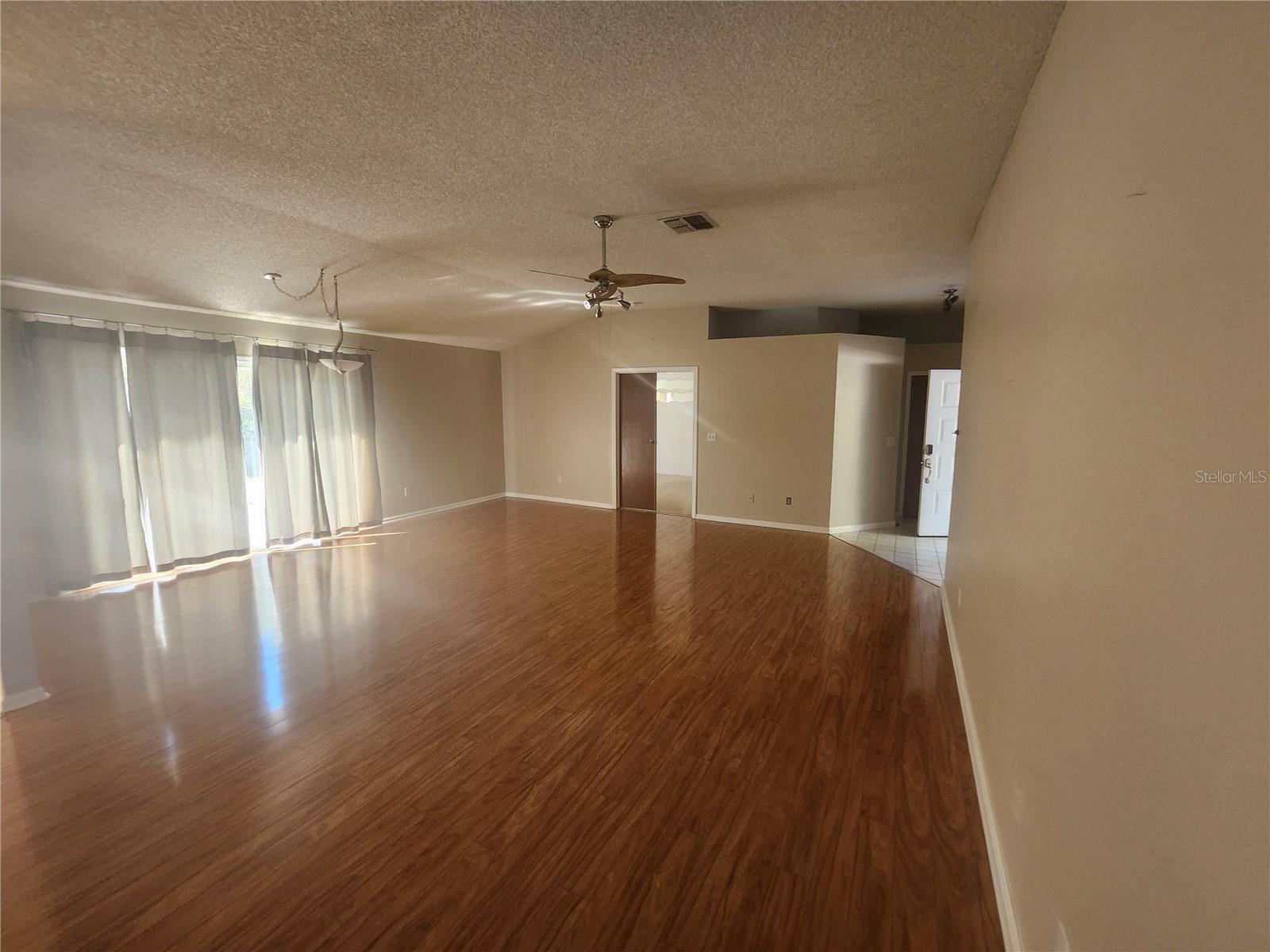 7125 SILVERWOOD DR