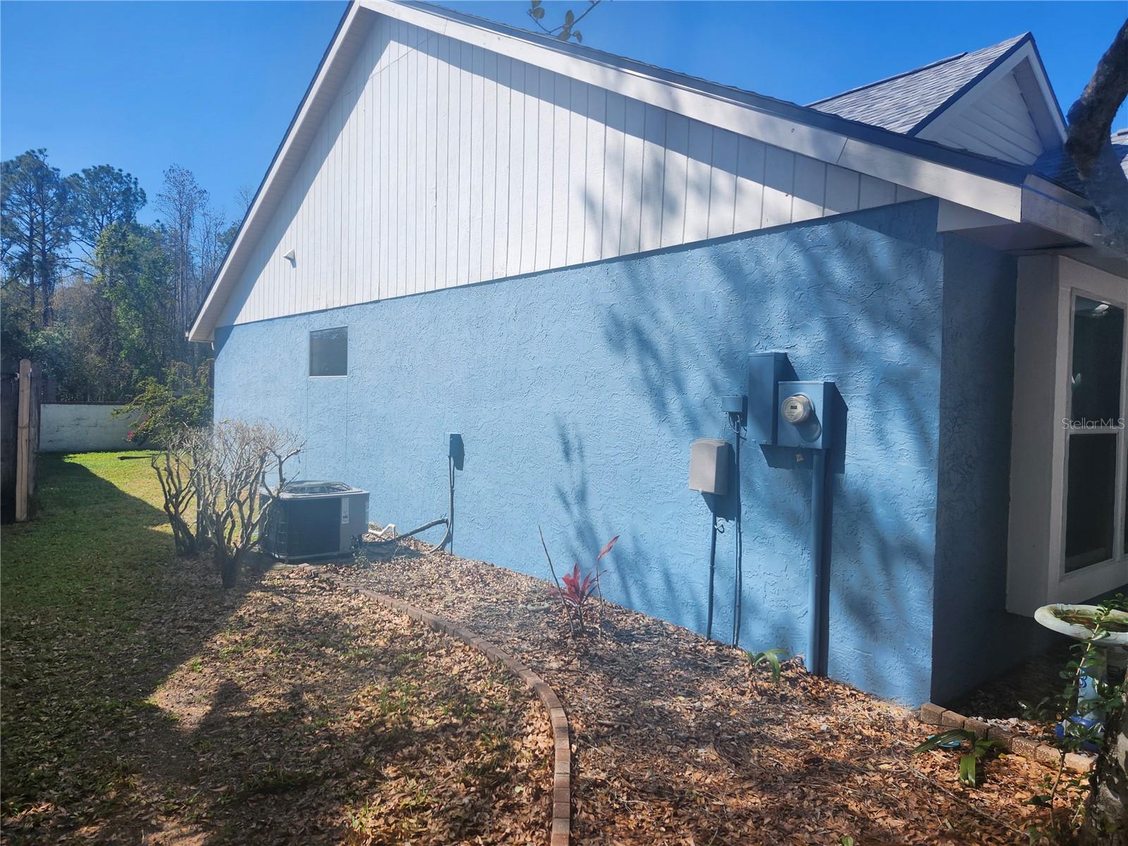7125 SILVERWOOD DR