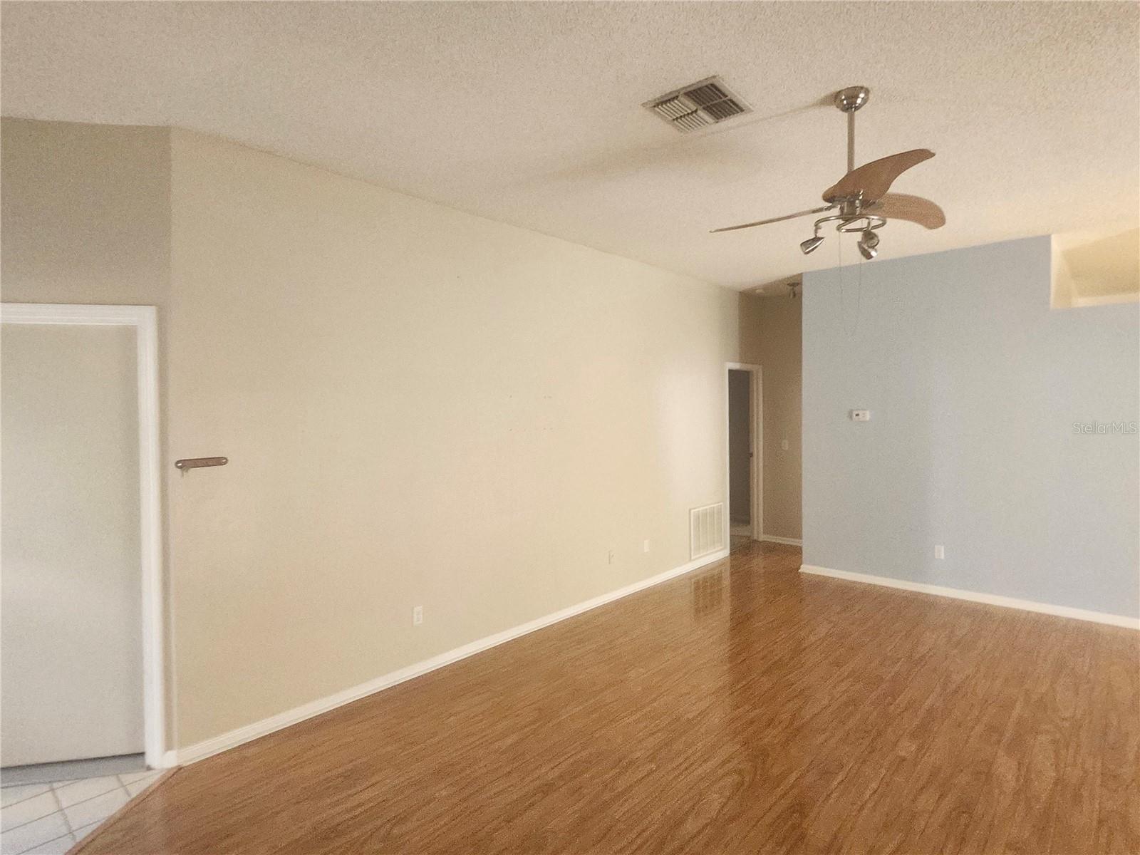 7125 SILVERWOOD DR