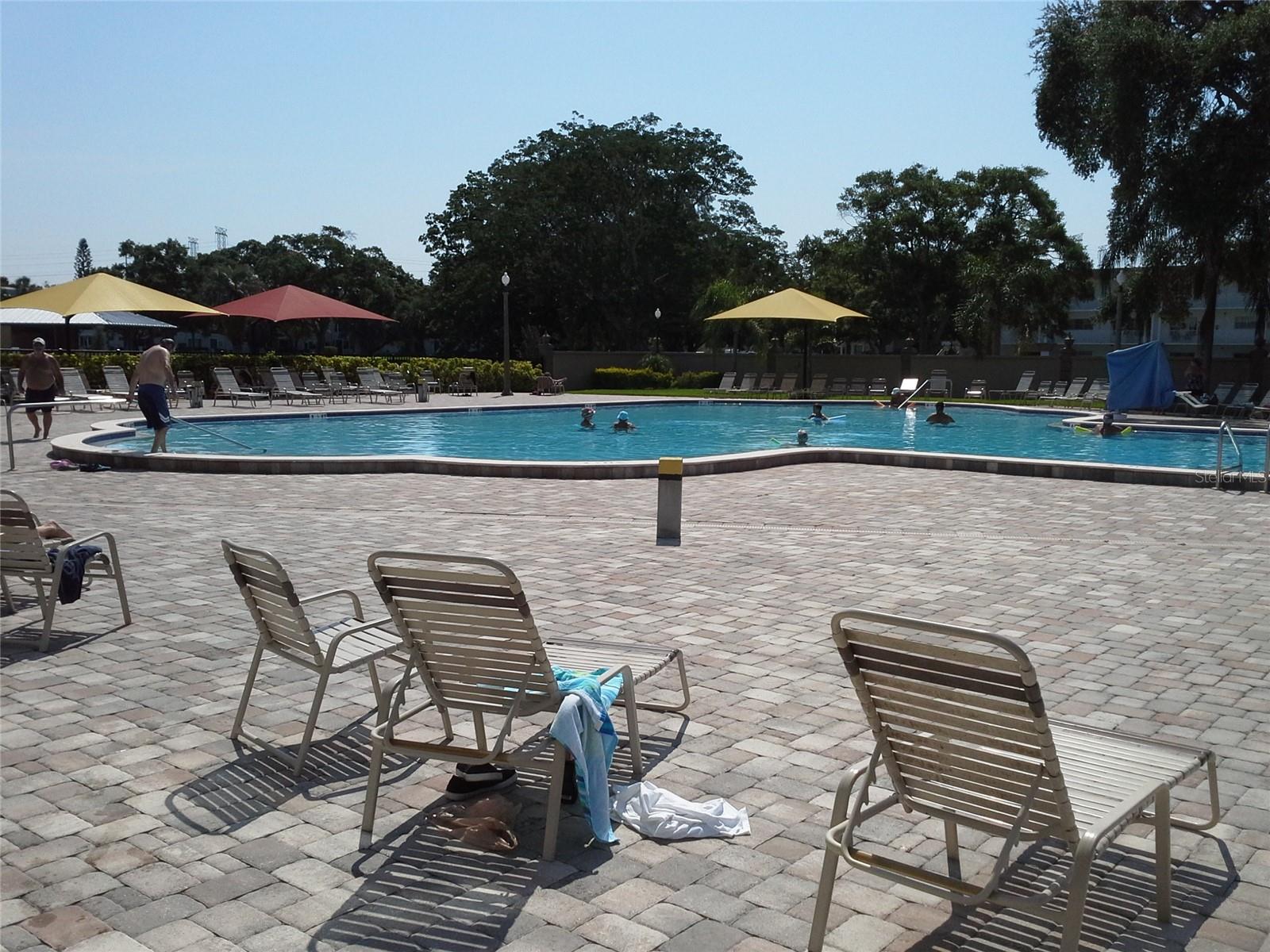 2402 ECUADORIAN WAY #40